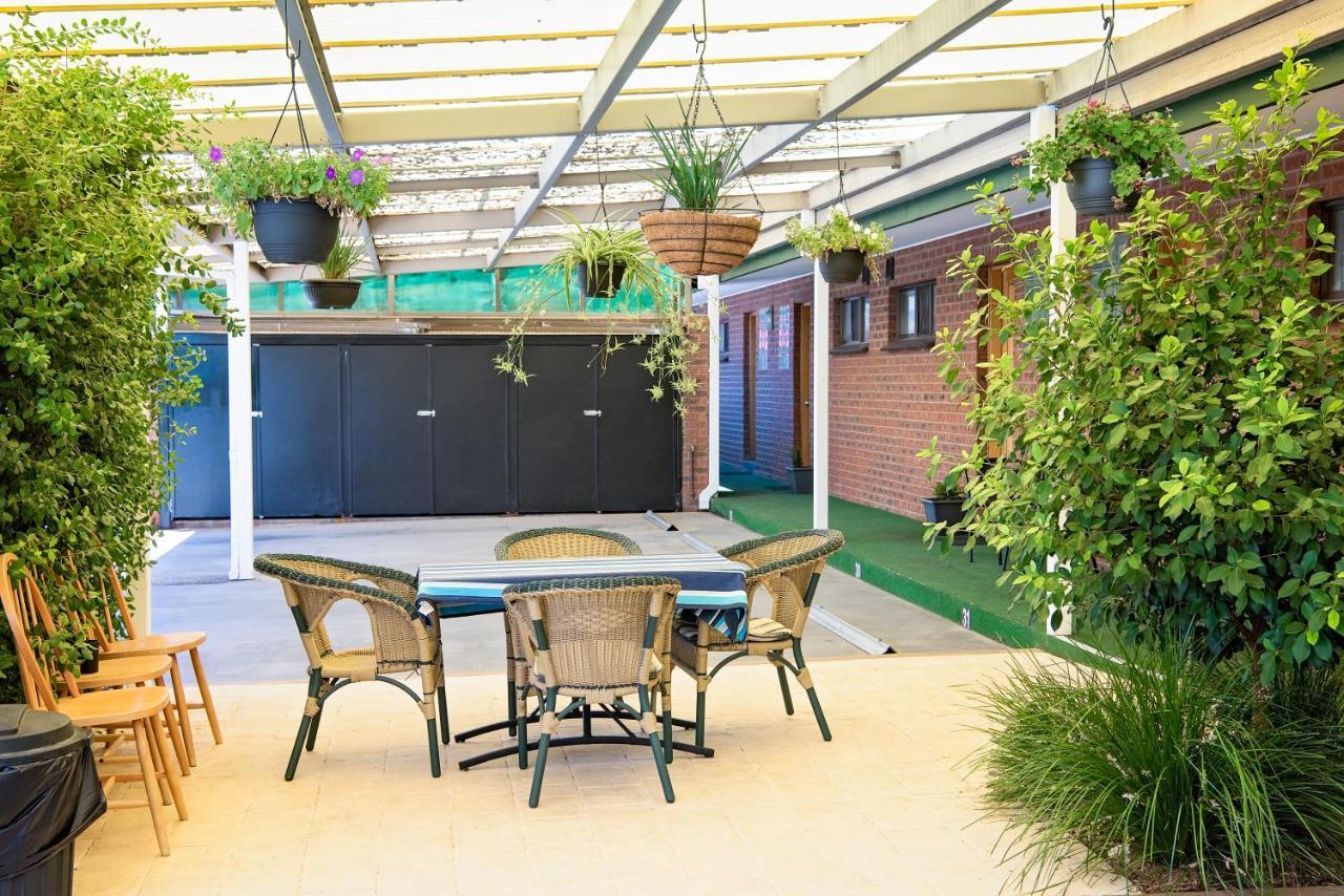 Elm Court Motel Albury Bagian luar foto