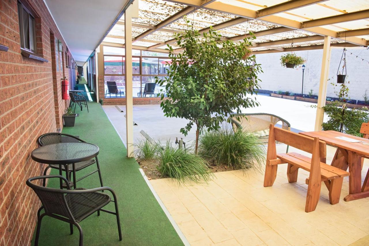 Elm Court Motel Albury Bagian luar foto