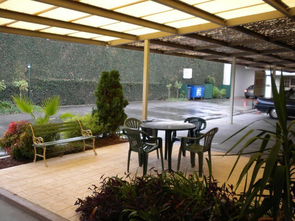 Elm Court Motel Albury Bagian luar foto