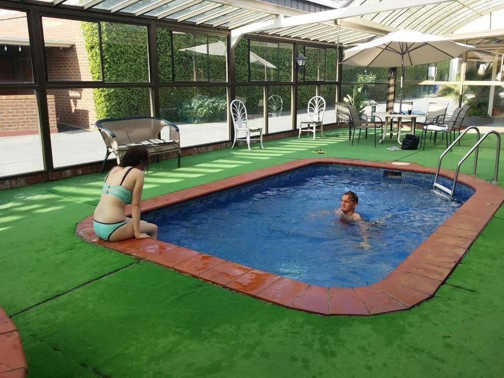 Elm Court Motel Albury Bagian luar foto